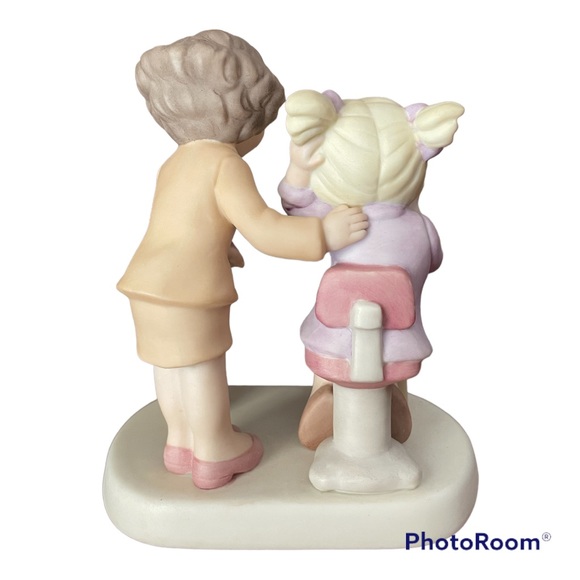 3/$10 - Sisters & Friends - Picture 4 of 8